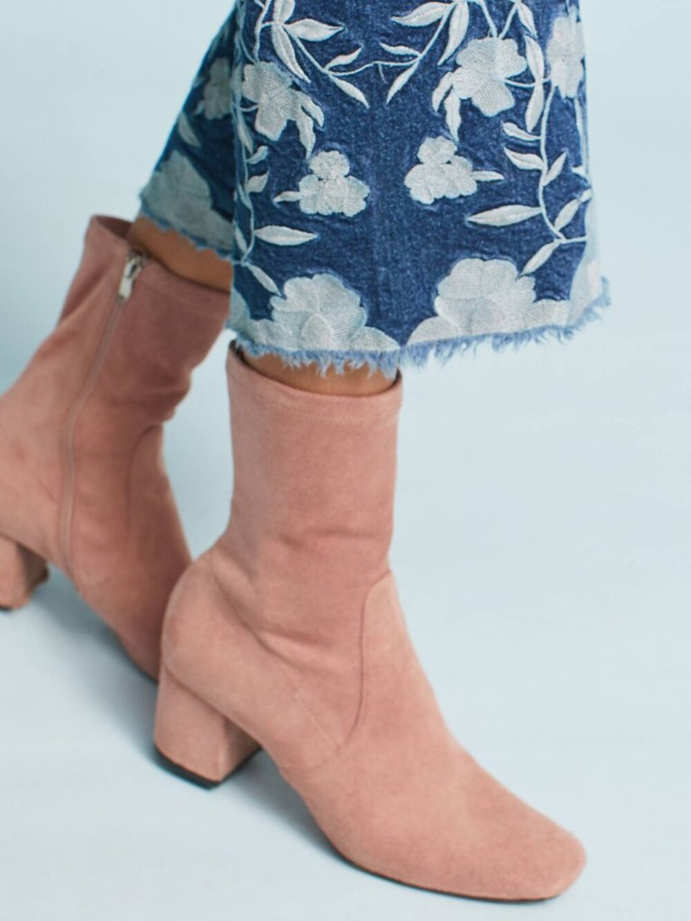 Anthropologie Pilcro High-Rise Cropped Embroidered Floral Flare Jeans Size 25 - Picture 3 of 14